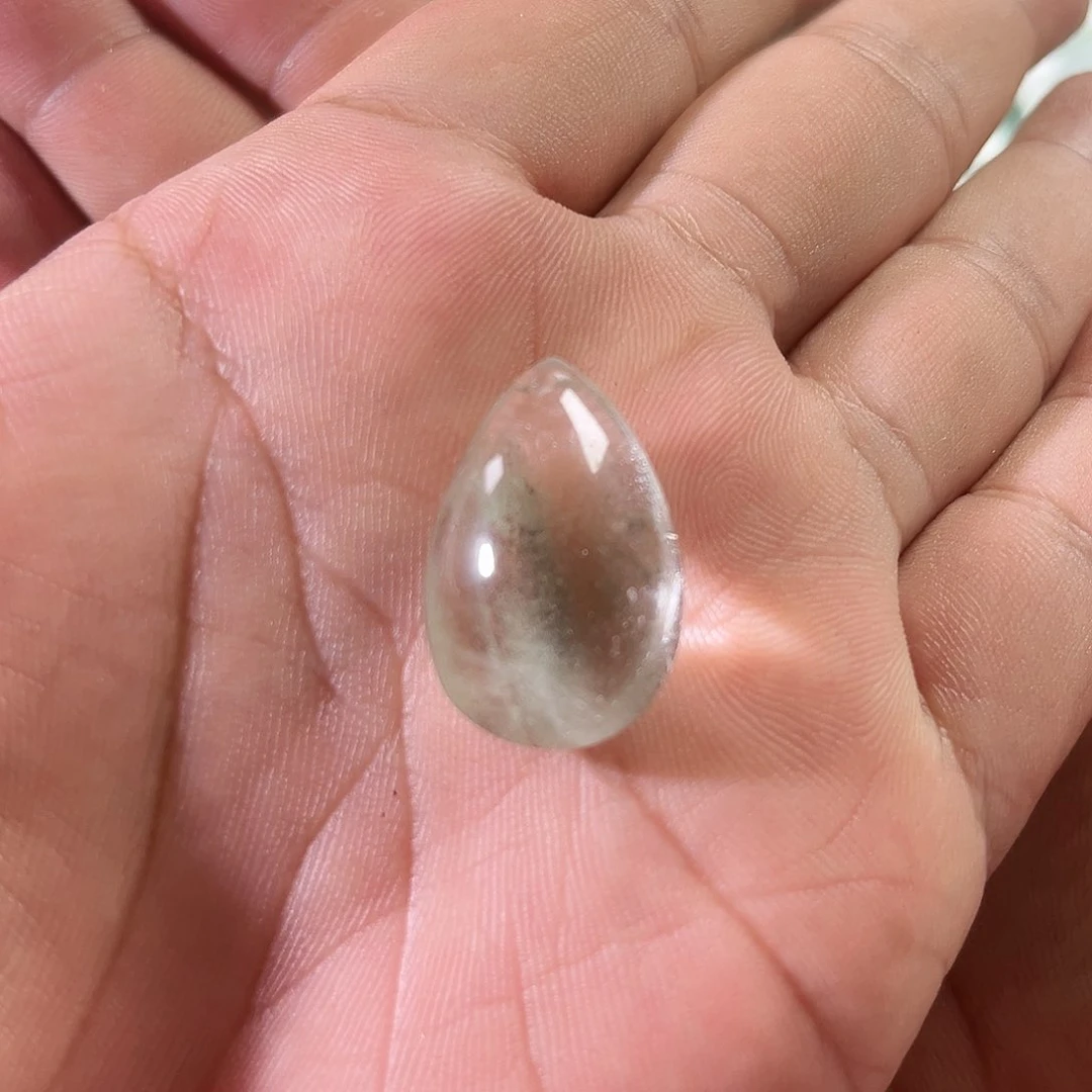 【闪购商品】未镶嵌颈饰水晶五****?