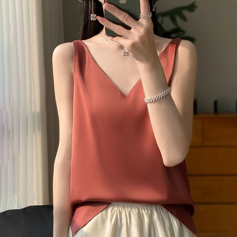 （糖糖199-359非主图款下单需备注编码）时尚简约女士外穿吊带背心