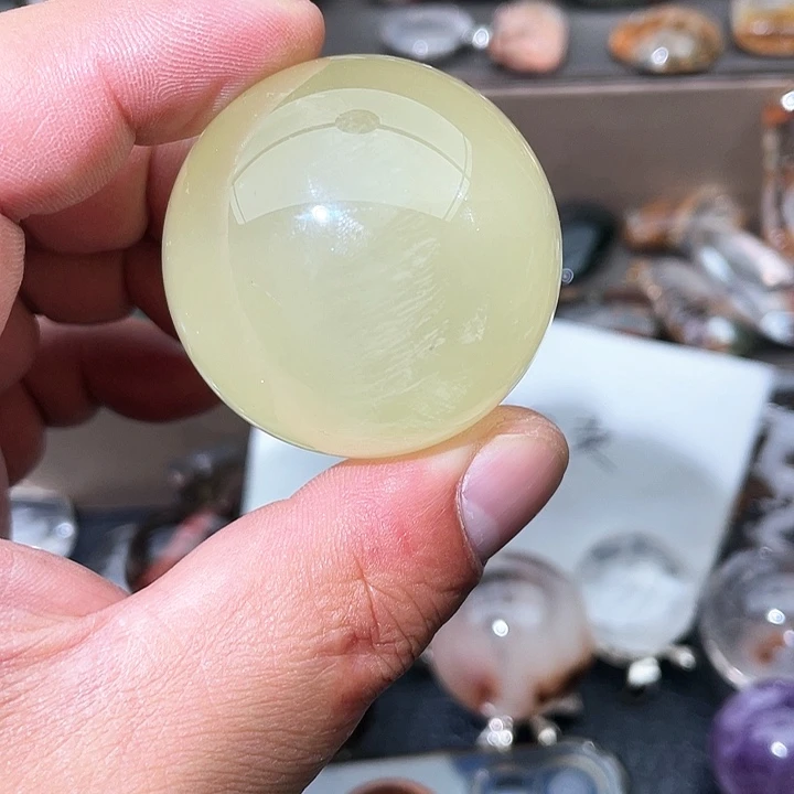 水晶颈饰未镶嵌阿****n天然水晶