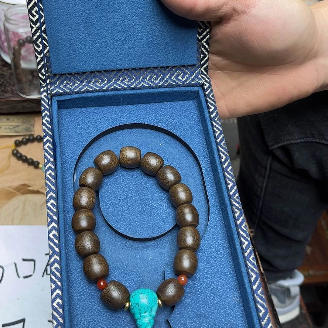 大叶紫檀（黑酸枝木类）