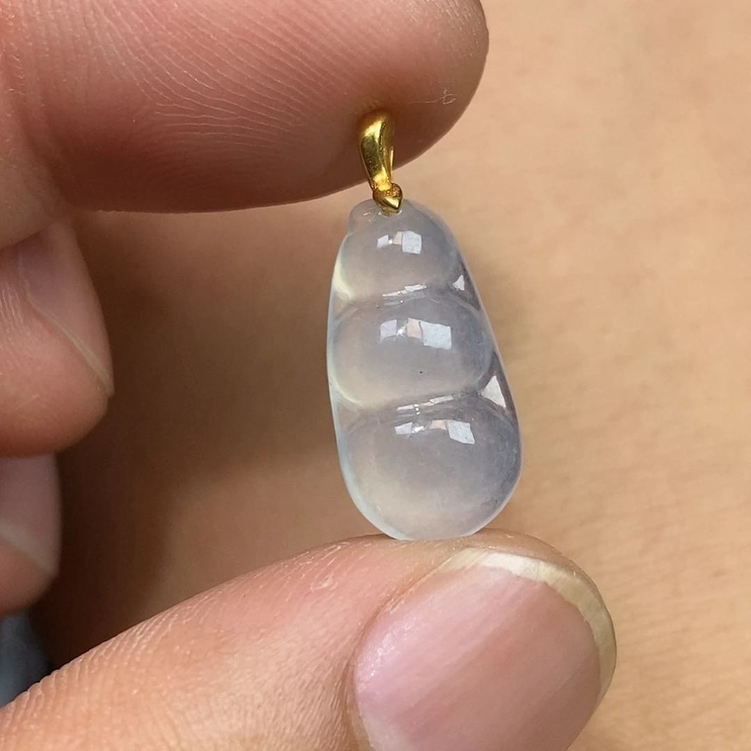 翡翠18K金镶嵌颈饰豆子