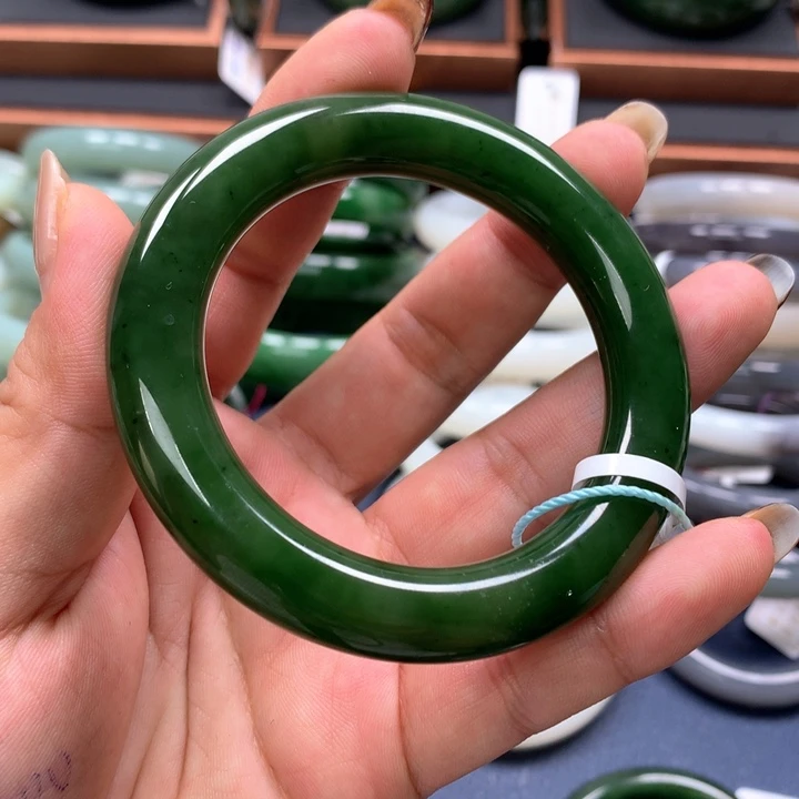 【闪购商品】未镶嵌手镯和田玉（碧玉）