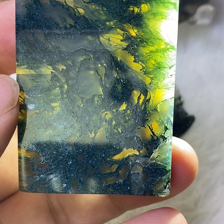 玛瑙/玉髓颈饰未镶嵌战****丝