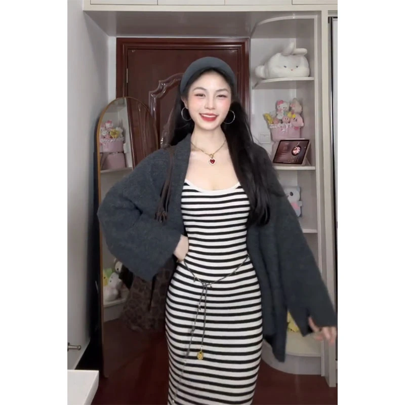 时尚穿搭女秋季长袖宽松显瘦百搭小众针织上衣条纹修身显瘦连衣裙