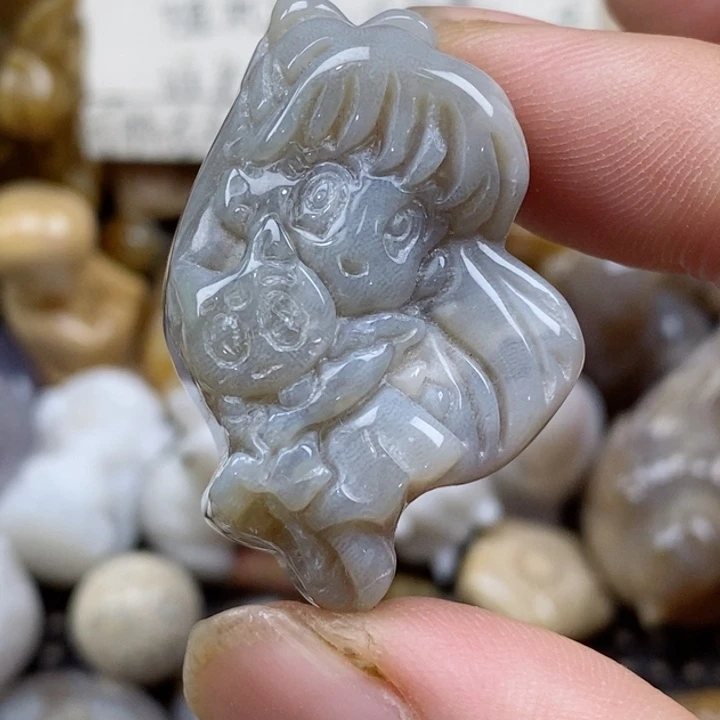 颈饰未镶嵌硅化珊瑚（珊瑚玉）小