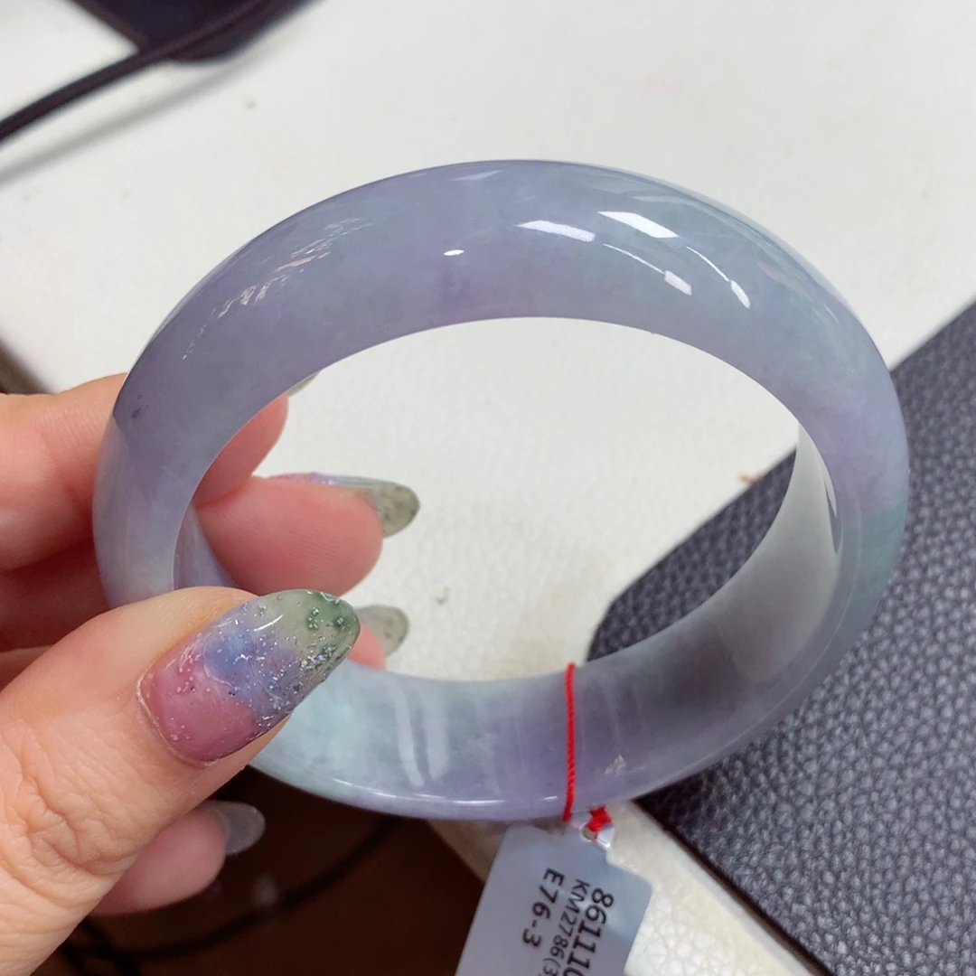 翡翠手镯未镶嵌缅甸