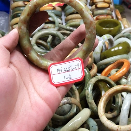 未镶嵌蛇纹石玉手镯用****8