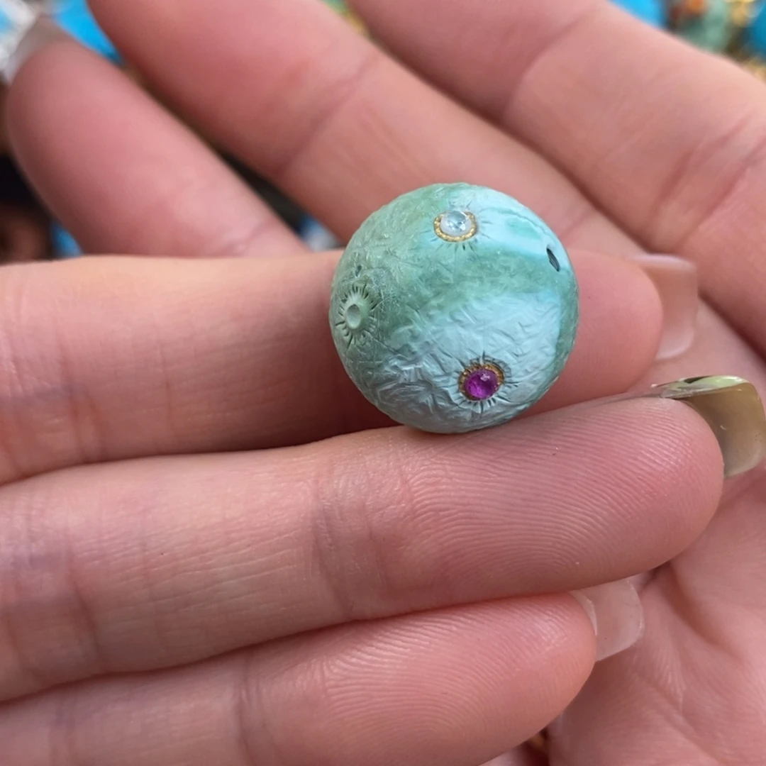 绿松石未镶嵌。星球