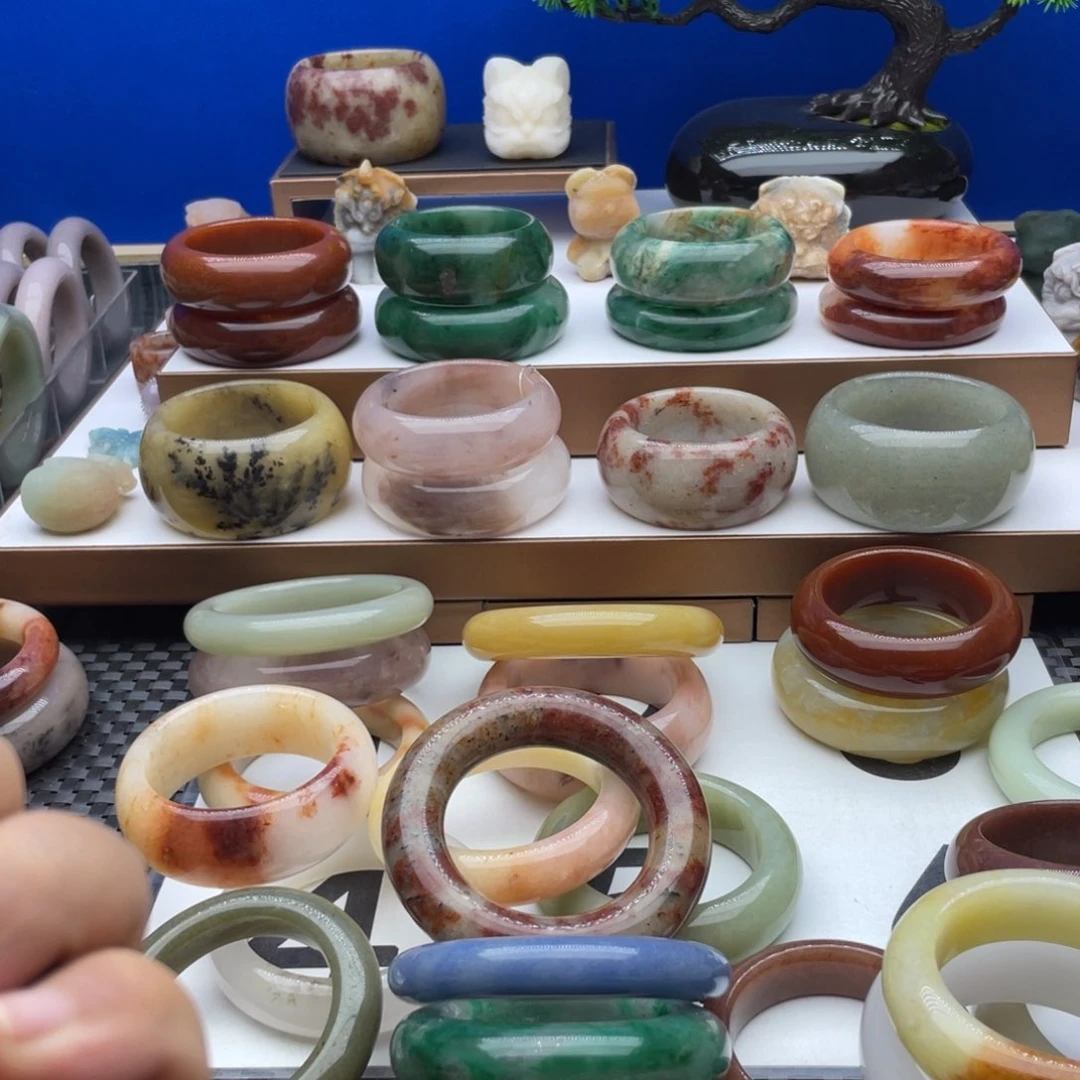 石英质玉手镯未镶嵌诺