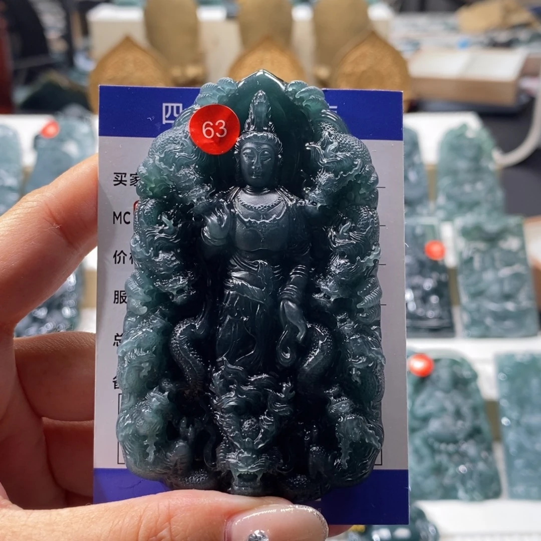 膘***哥翡翠未镶嵌颈饰翡翠