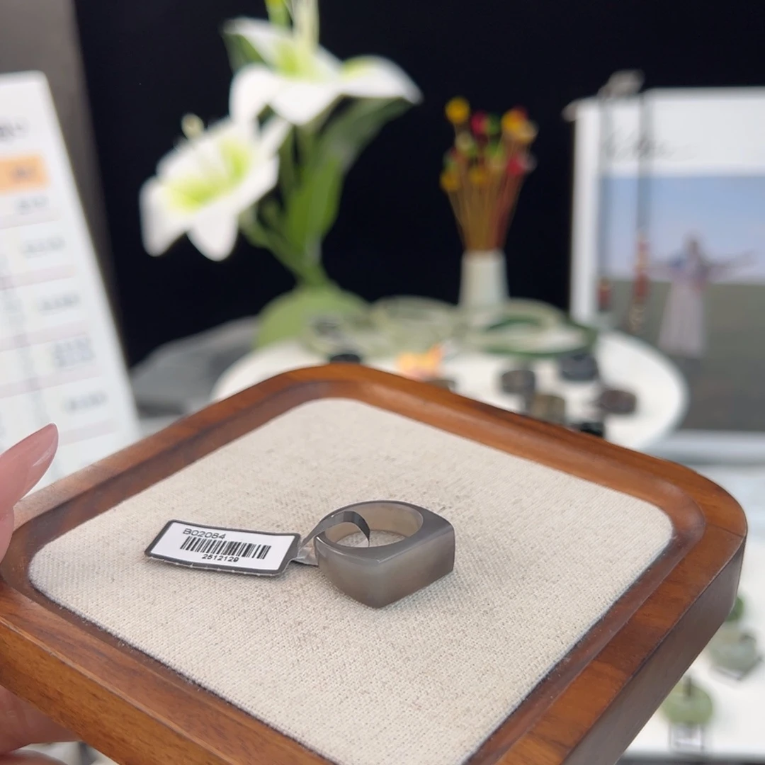 和田玉（糖玉）未镶嵌戒指N79烟紫马鞍直径16.2不退换