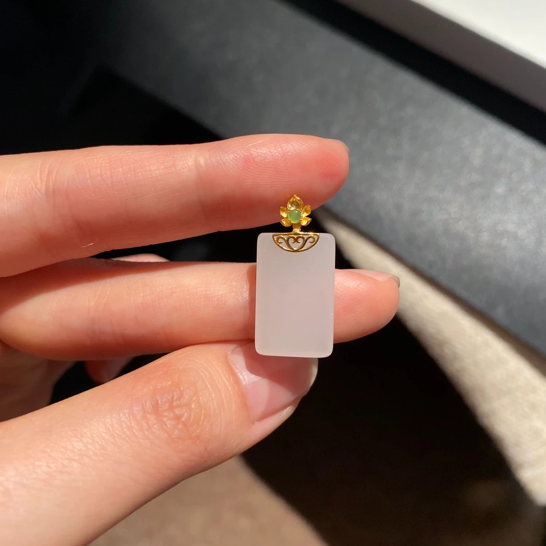 18K金 和田玉吊坠 245081