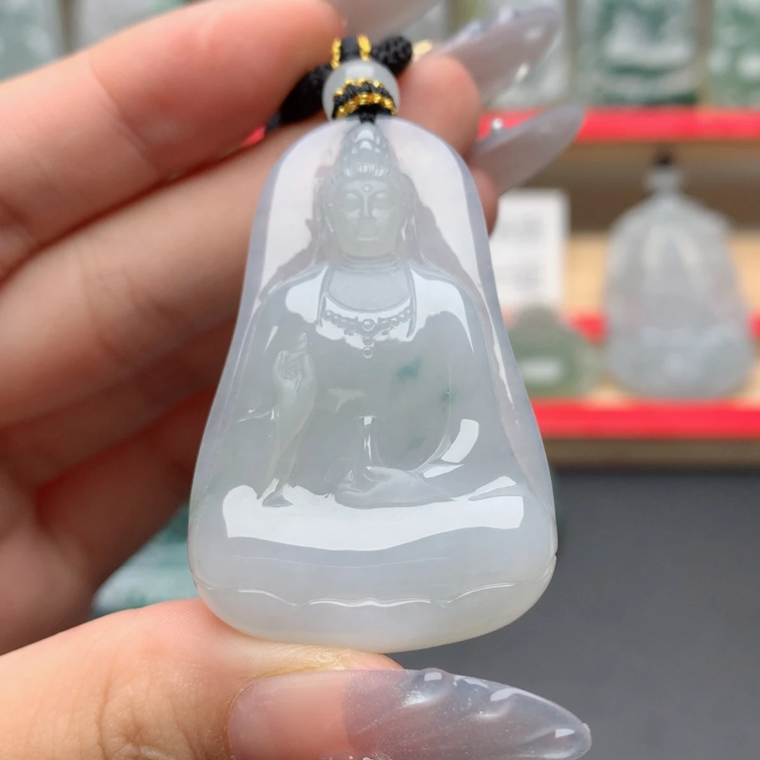 颈饰未镶嵌翡翠素衣观音