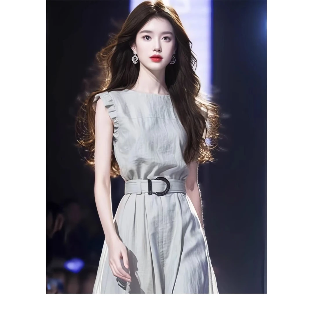 今年流行的气质绝美上流社会漂亮独特修身无袖连衣裙子女夏高级感