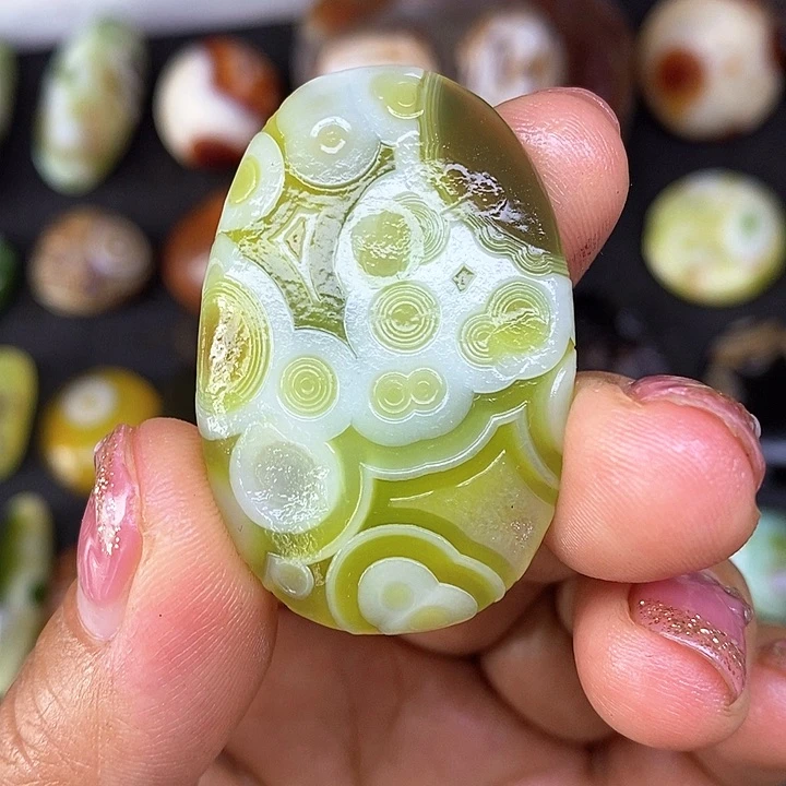 花眼玛瑙奇石饰品无孔