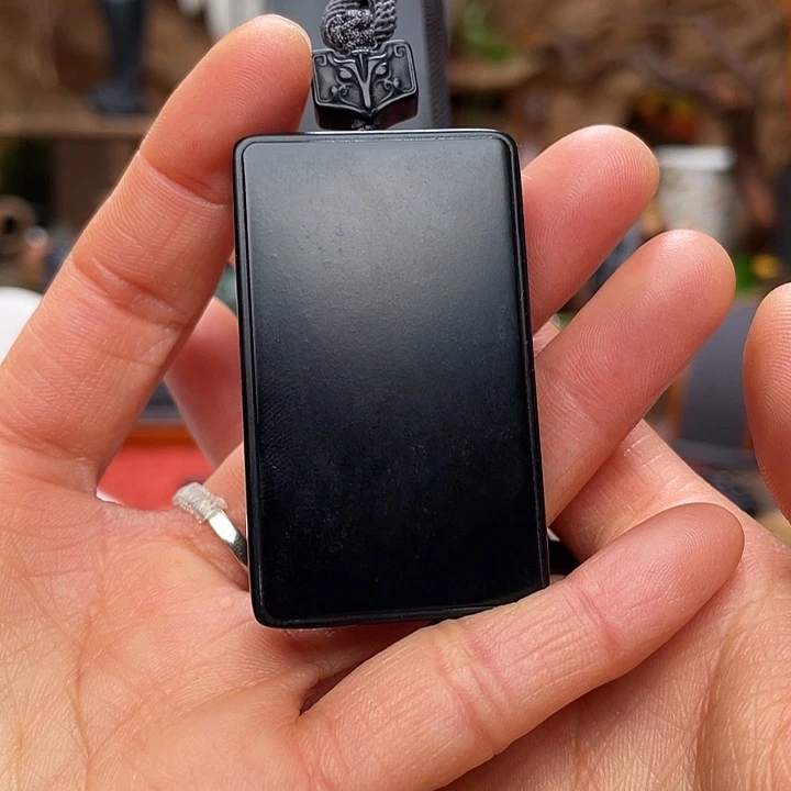 和田玉（墨玉）未镶嵌吊坠(不含链)色标级55克