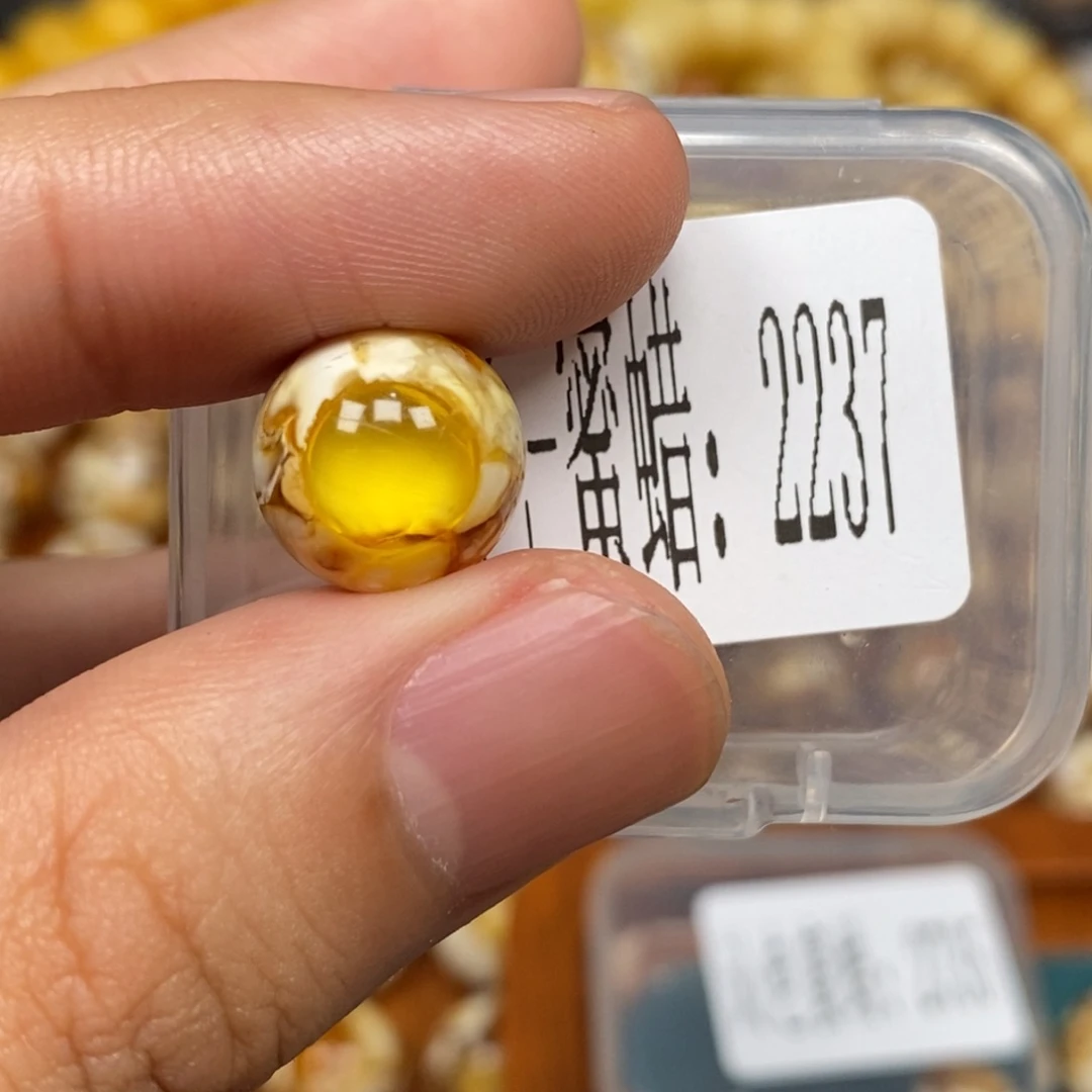 蜜蜡未镶嵌珠宝奇石2237