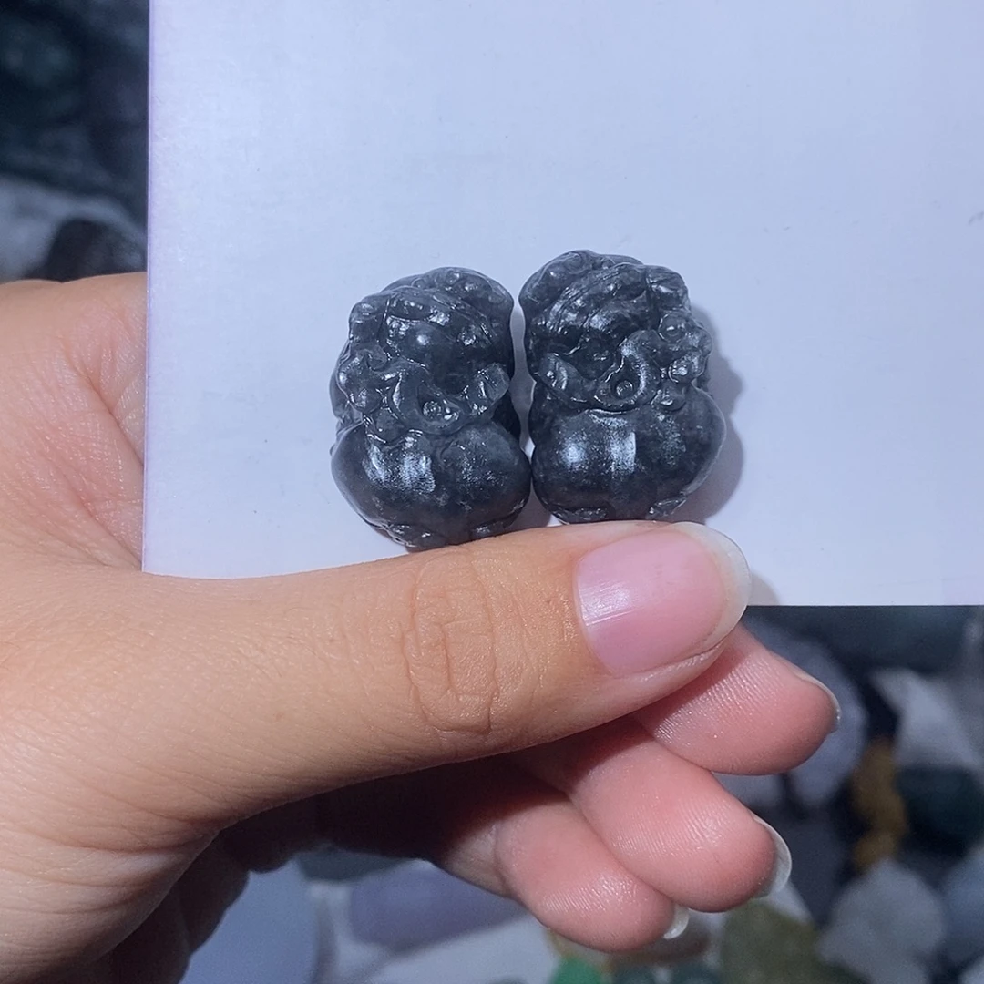 定制翡翠未镶嵌翡翠貔貅一对