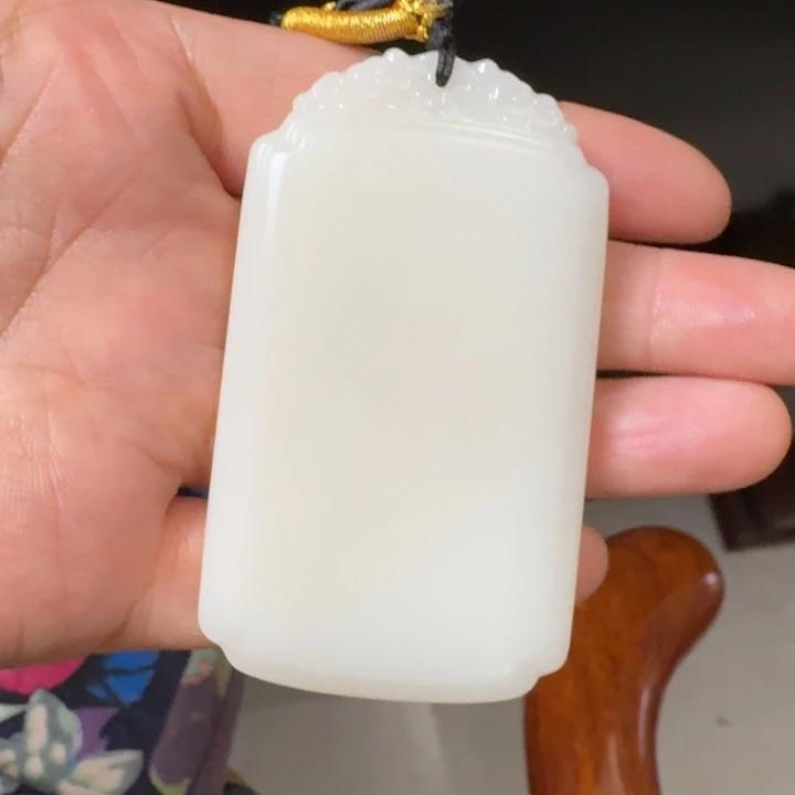 和田玉未镶嵌颈饰黑山70