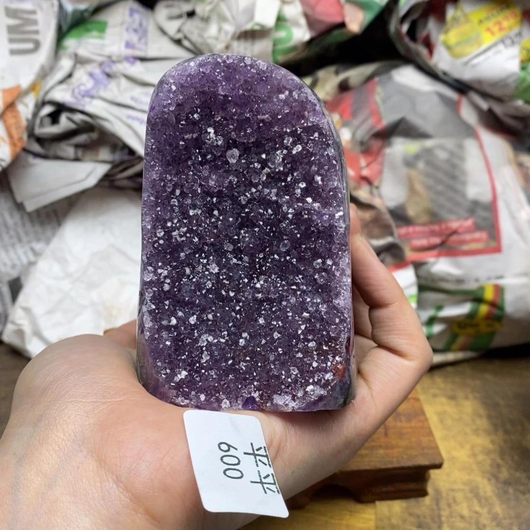 紫晶乌拉圭未镶嵌