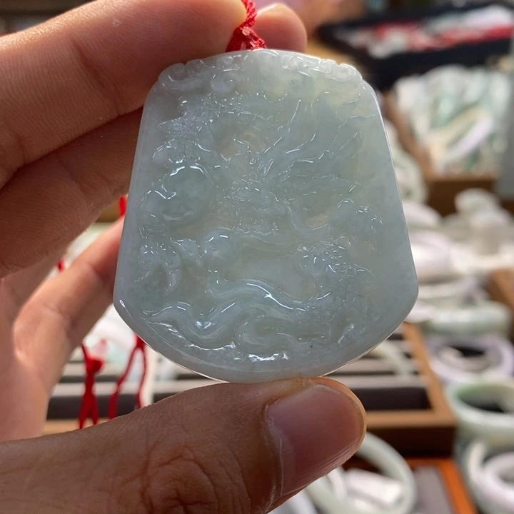 翡翠未镶嵌颈饰翡翠挂件吊坠