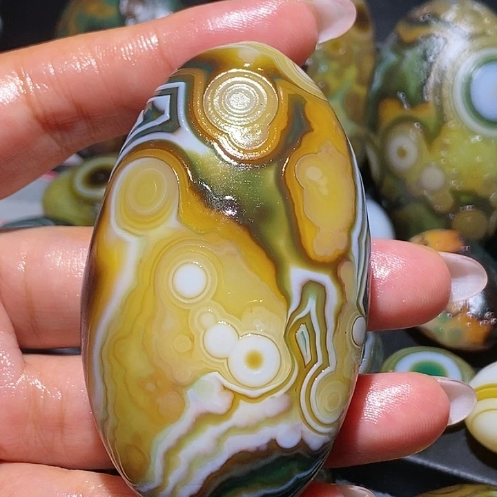 玛瑙/玉髓未镶嵌珠宝奇石103