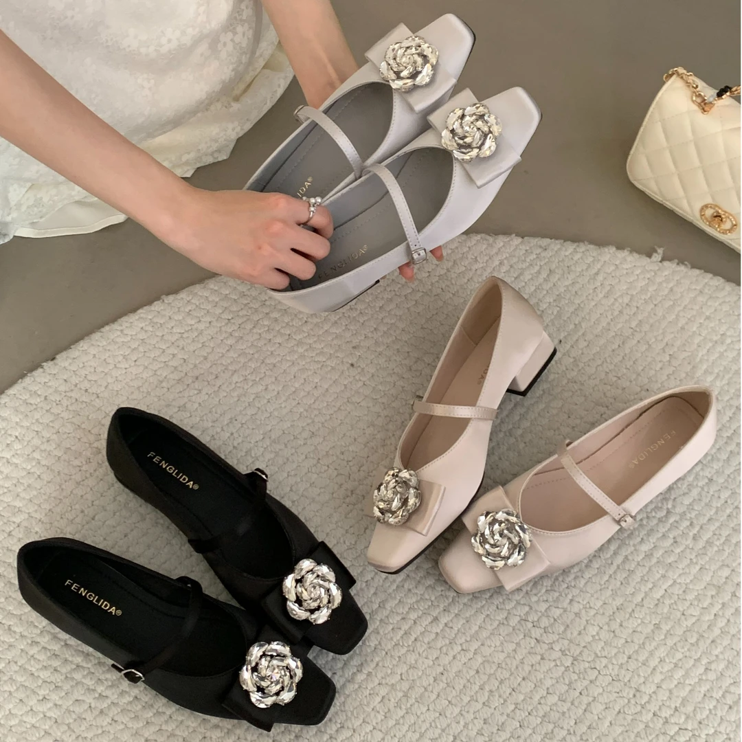 四季款方尖头花钻高级感宴会玛丽珍粗跟单鞋399-15