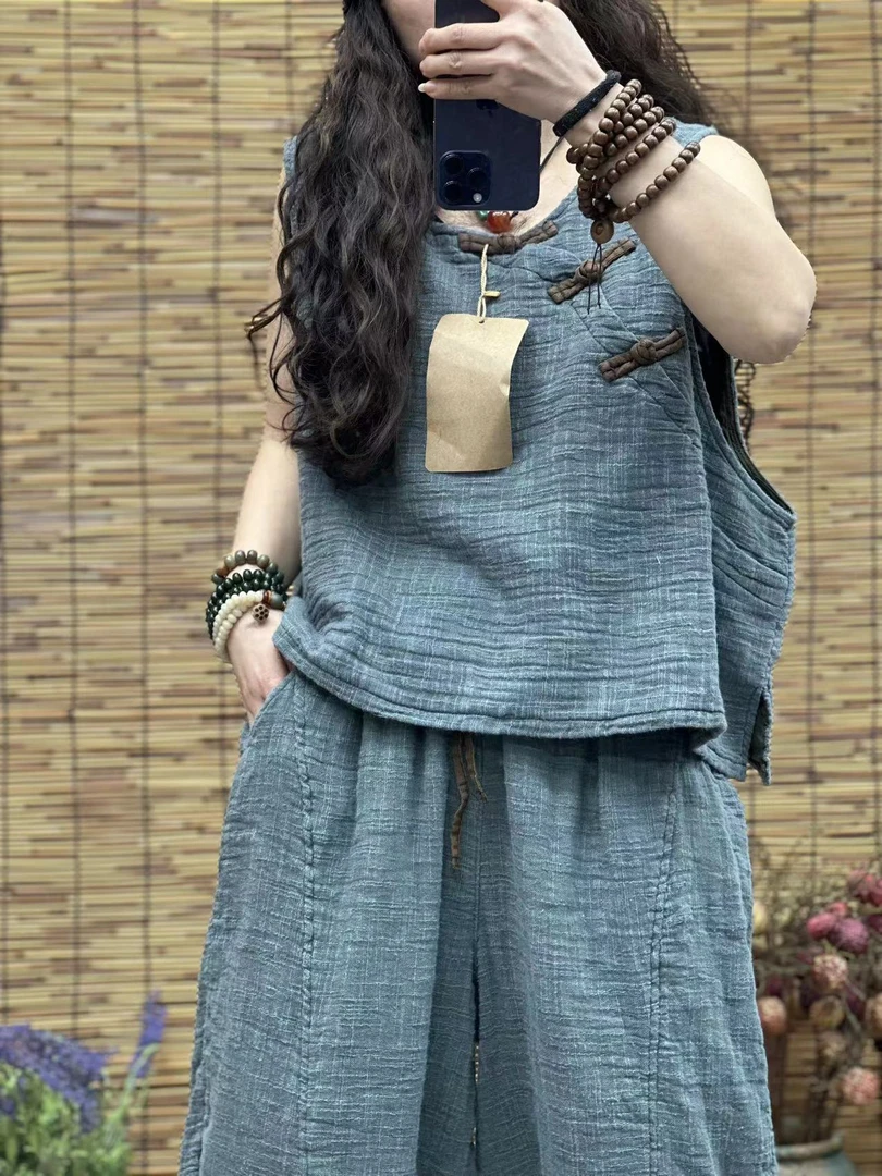 HY   F24106斜盘扣套头马夹