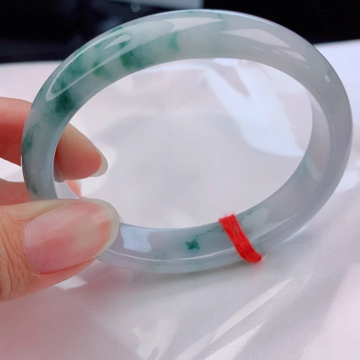 翡翠未镶嵌手镯（贵妃镯）56圈