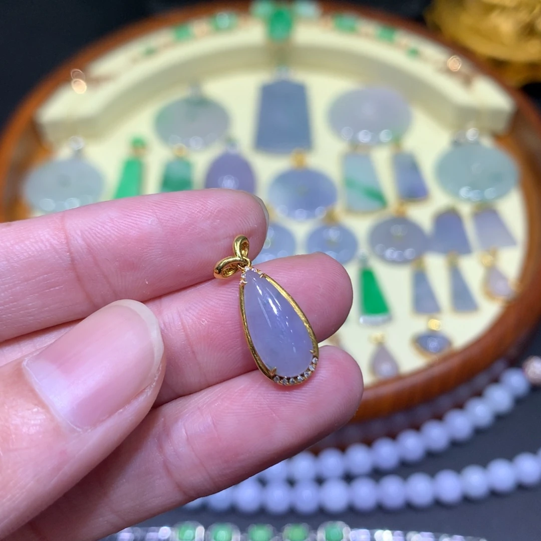 翡翠吊坠(不含链)18K金镶嵌