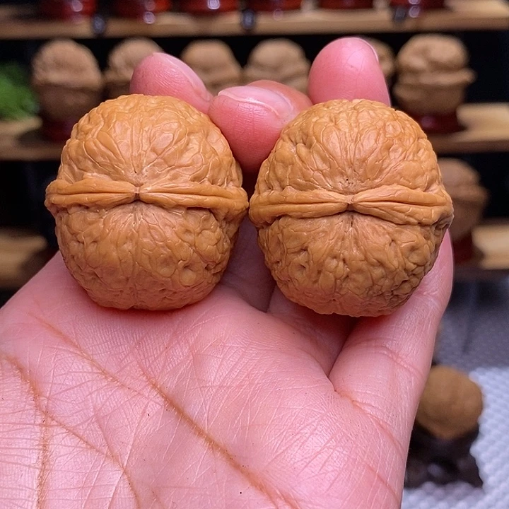 文玩核桃吊坠A***北蛇皮球68