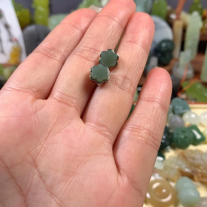 和田玉耳钉银S925镶嵌越***兽耳钉