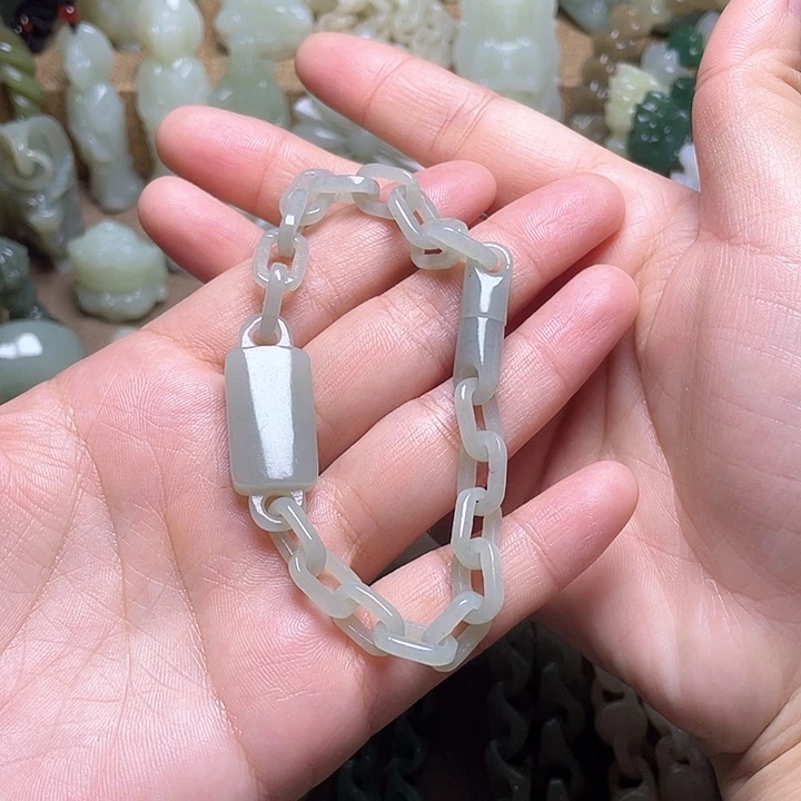 颈饰未镶嵌和田玉活**1