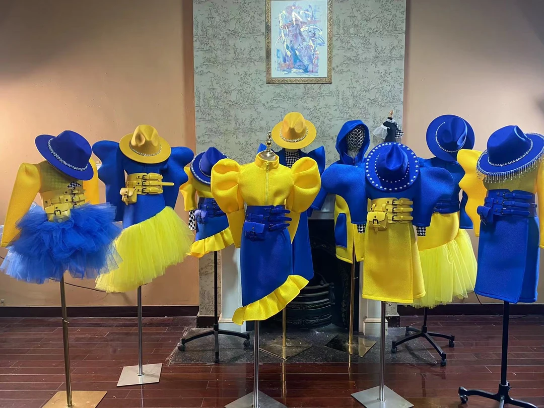 大临时模特潮服多巴胺潮服女童个性西装模特走秀潮服