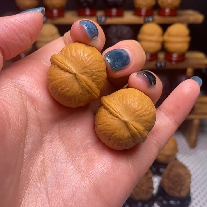 文玩核桃吊坠晶玉63号