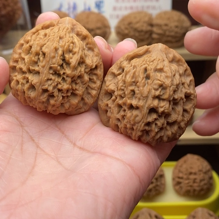 吊坠文玩核桃正三角炮43尺2135