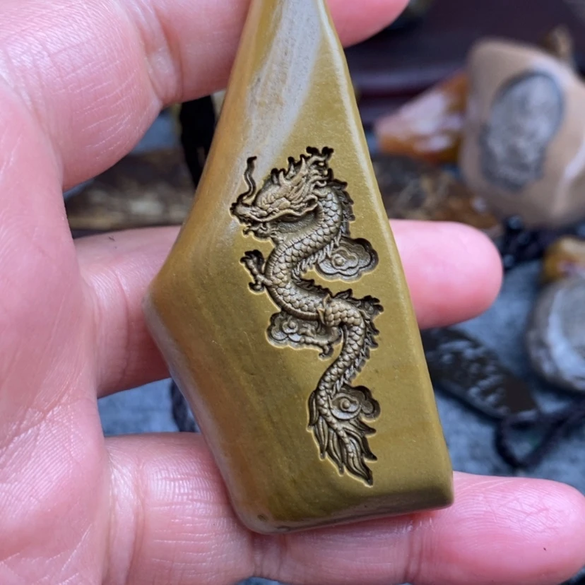 【闪购商品】原石雕刻手把件