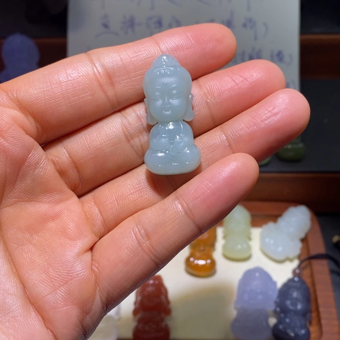 ️***️翡翠未镶嵌颈饰文殊宝宝