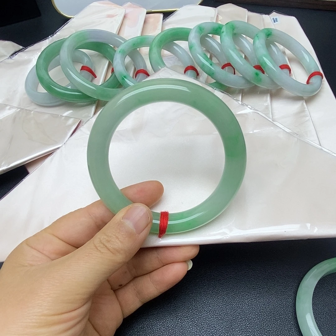 芒***s一物一拍拍哪个发哪个