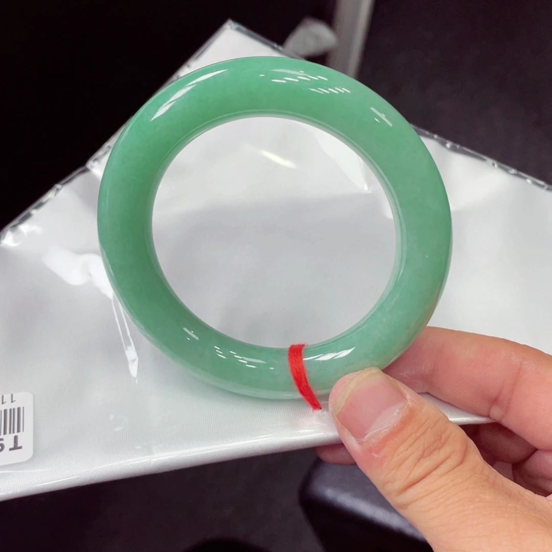 翡翠未镶嵌手镯翡翠