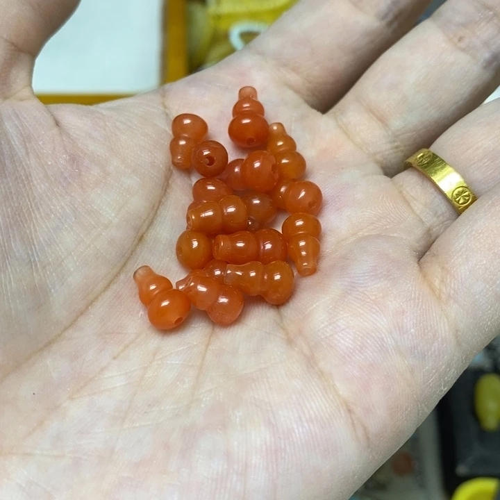 南红玛瑙吊坠未镶嵌多样性发货其一