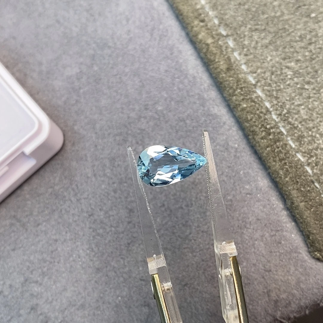 笔搁海蓝宝石未镶嵌2.68ct 圣玛利亚