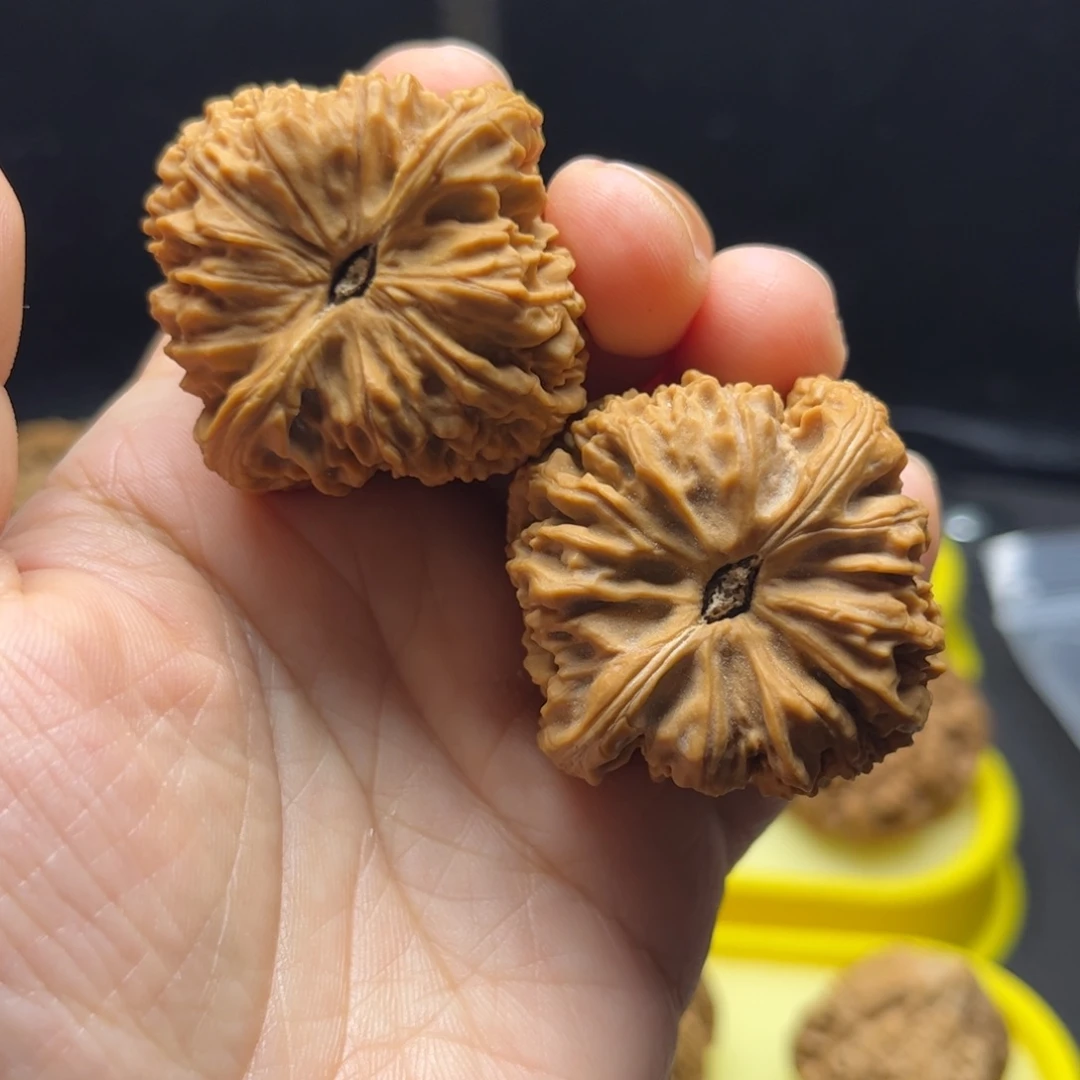 文玩核桃吊坠D*南疆石