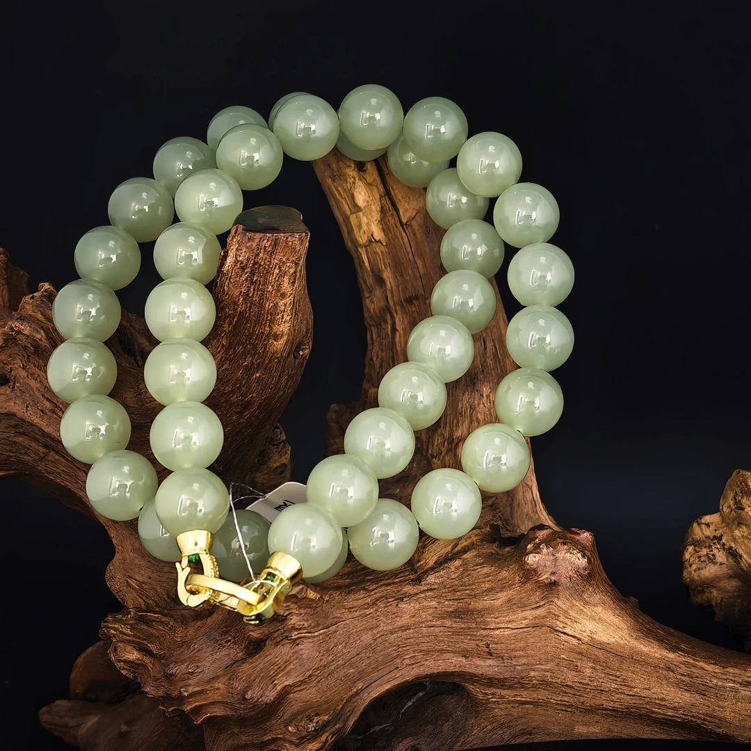 20251120112和田玉湖水绿项链（货头）(多样性发货)