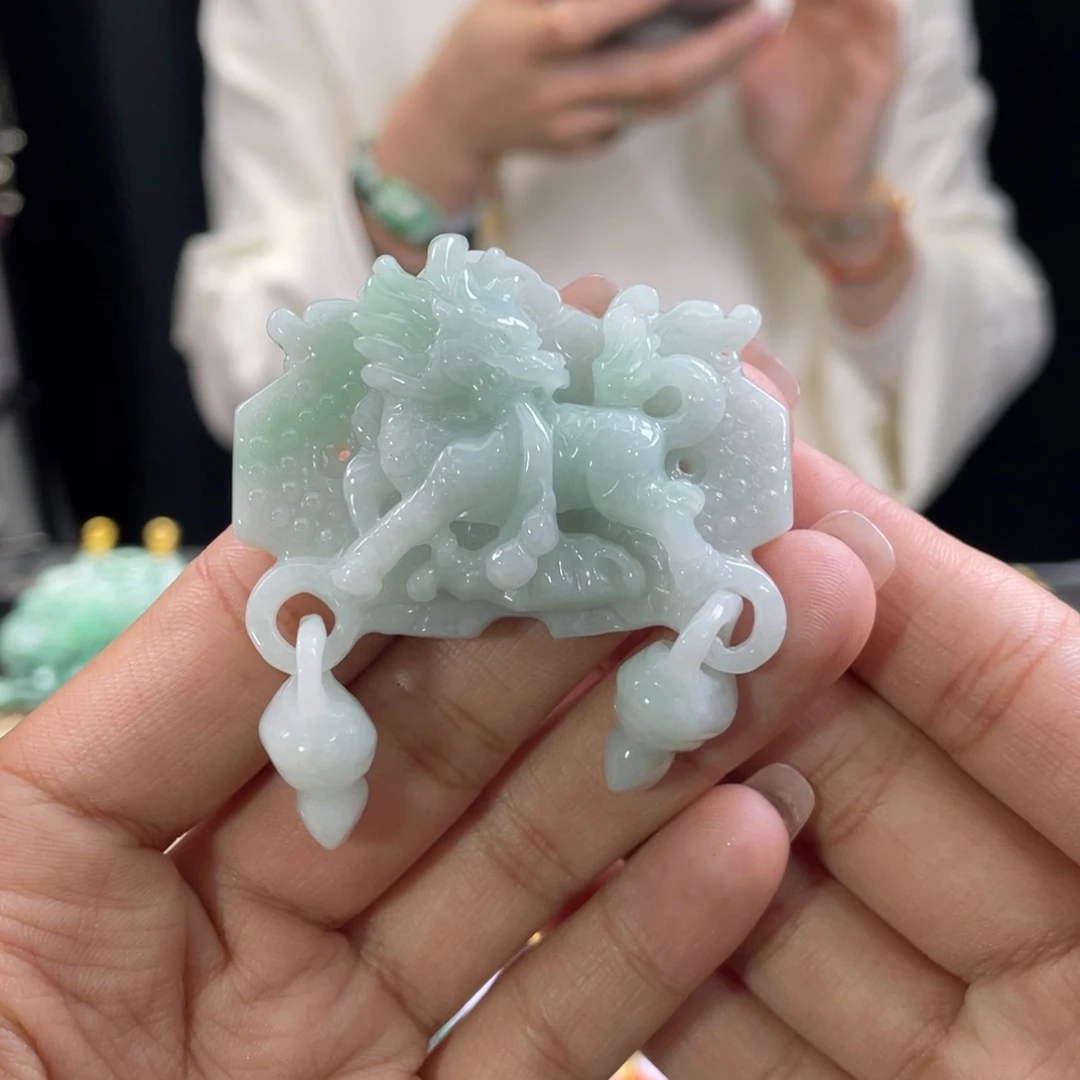 翡翠颈饰未镶嵌代编织