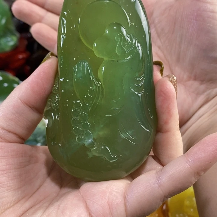 未镶嵌岫玉手把件老*青