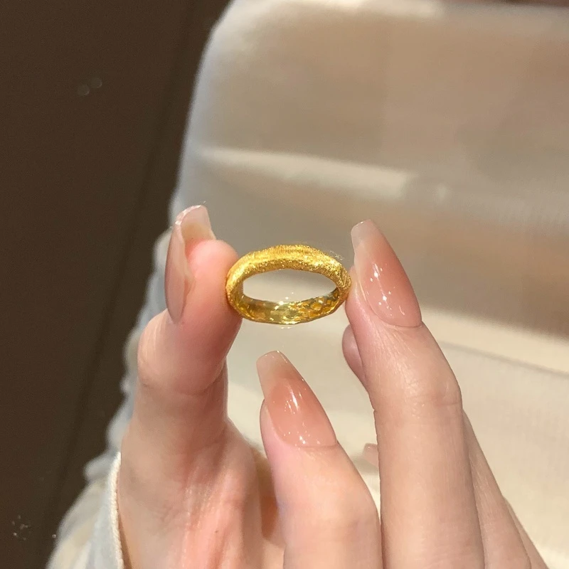 卡柒 铜合金戒指 金色拉丝纹理不规则戒指复古轻奢高级感素圈指环