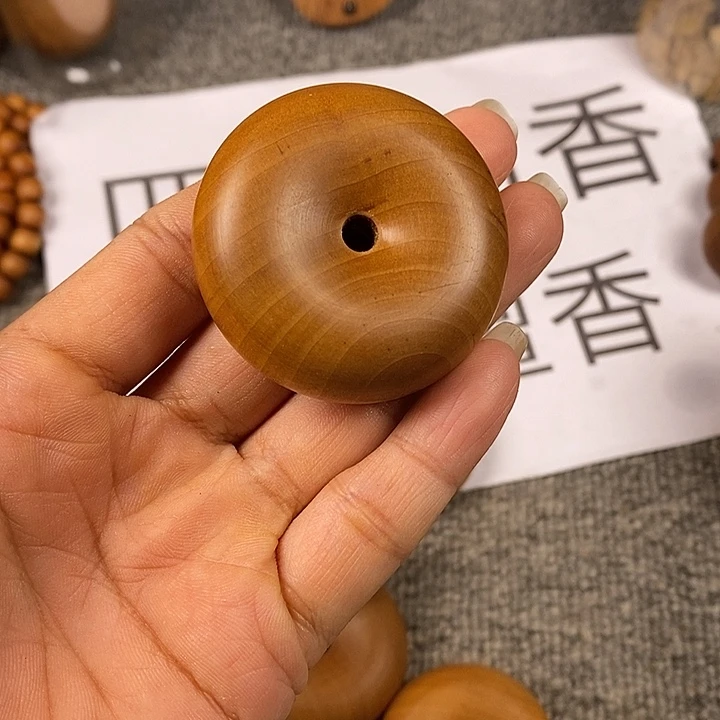 檀香木手串/手链老山檀香黑肉横纹面包扣4.5/1.8