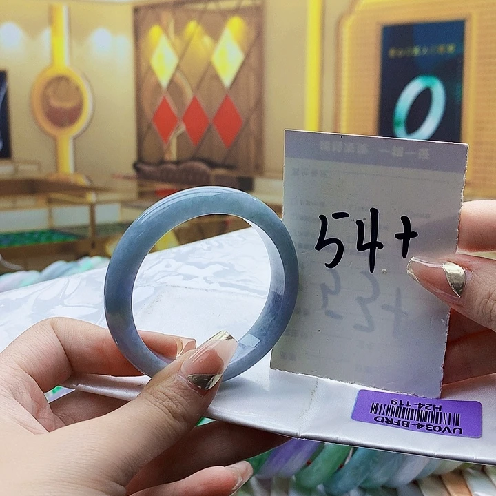 翡翠未镶嵌手镯9099……