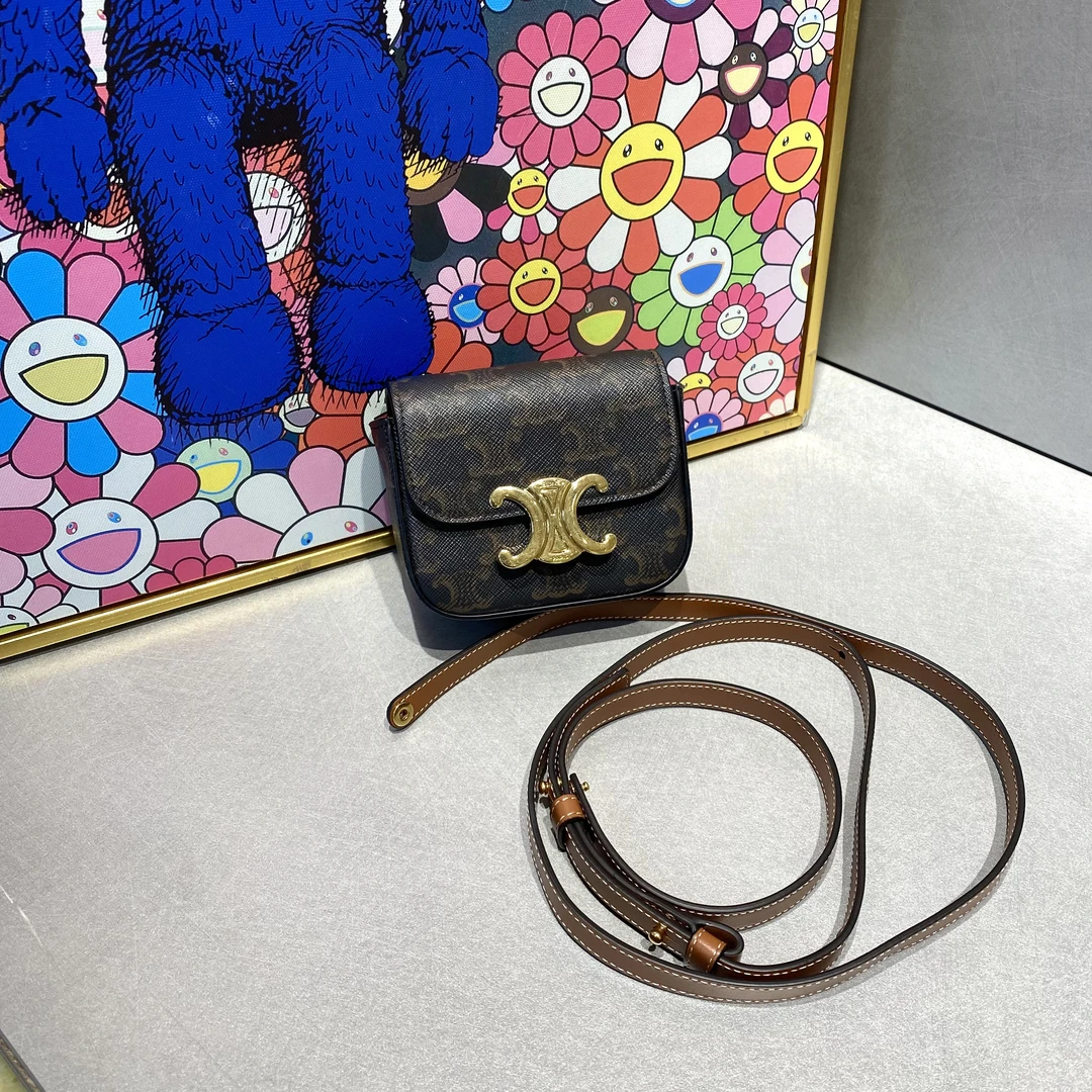 95新 Celine/思琳 思琳  经典老花迷你盒子包 耳机包